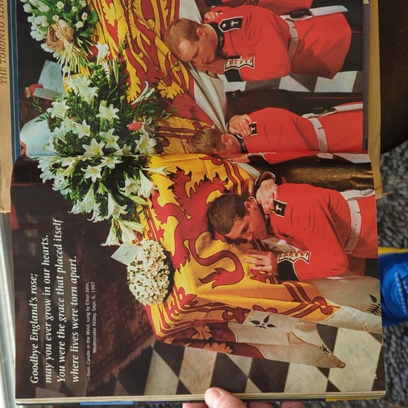 Princess  Diana Commemorative Magazine - Picture 4 of 4